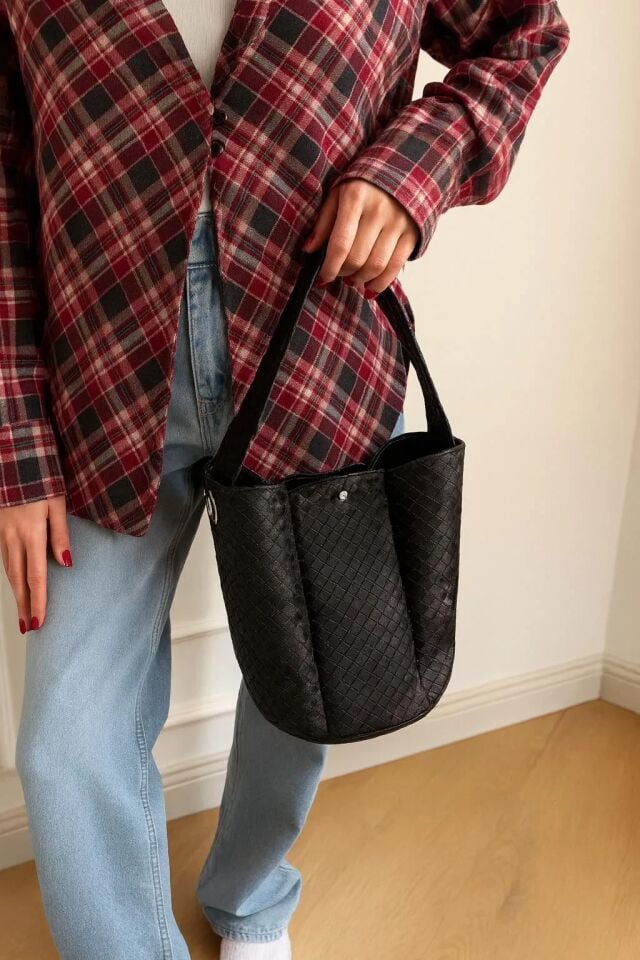 Ava El ve Omuz Çantası Ava Siyah El ve Omuz Çantası